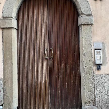 Number 99 Apartment Bergamo Luaran gambar