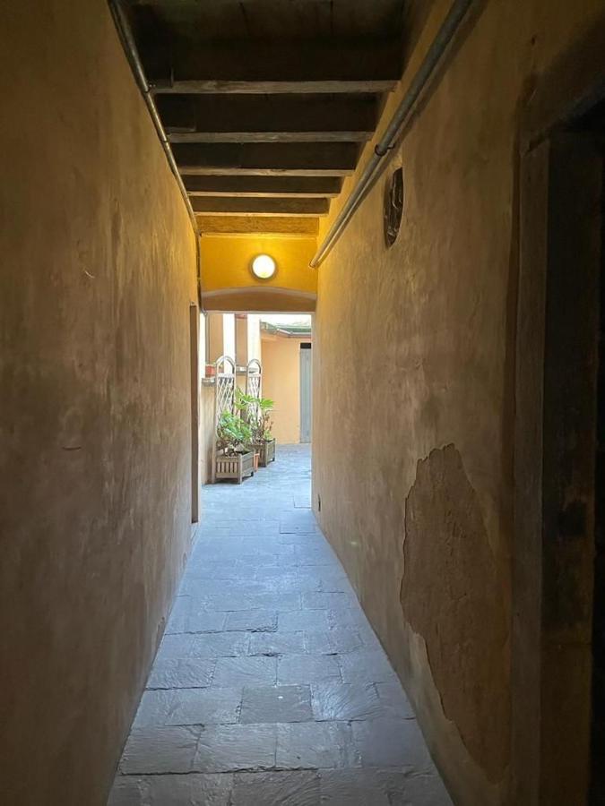 Number 99 Apartment Bergamo Luaran gambar
