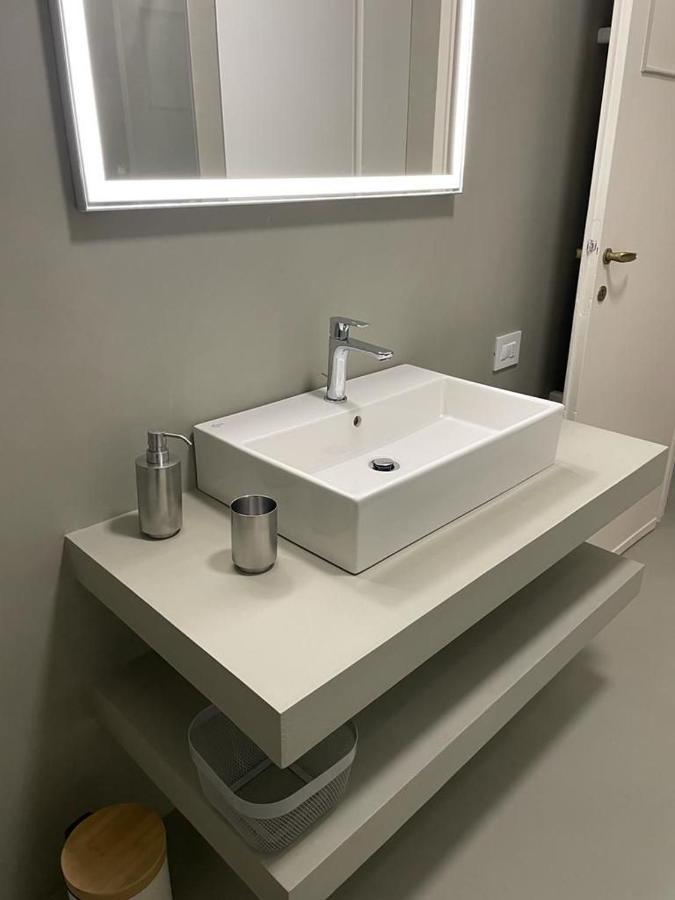 Number 99 Apartment Bergamo Luaran gambar