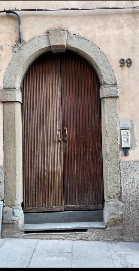 Number 99 Apartment Bergamo Luaran gambar