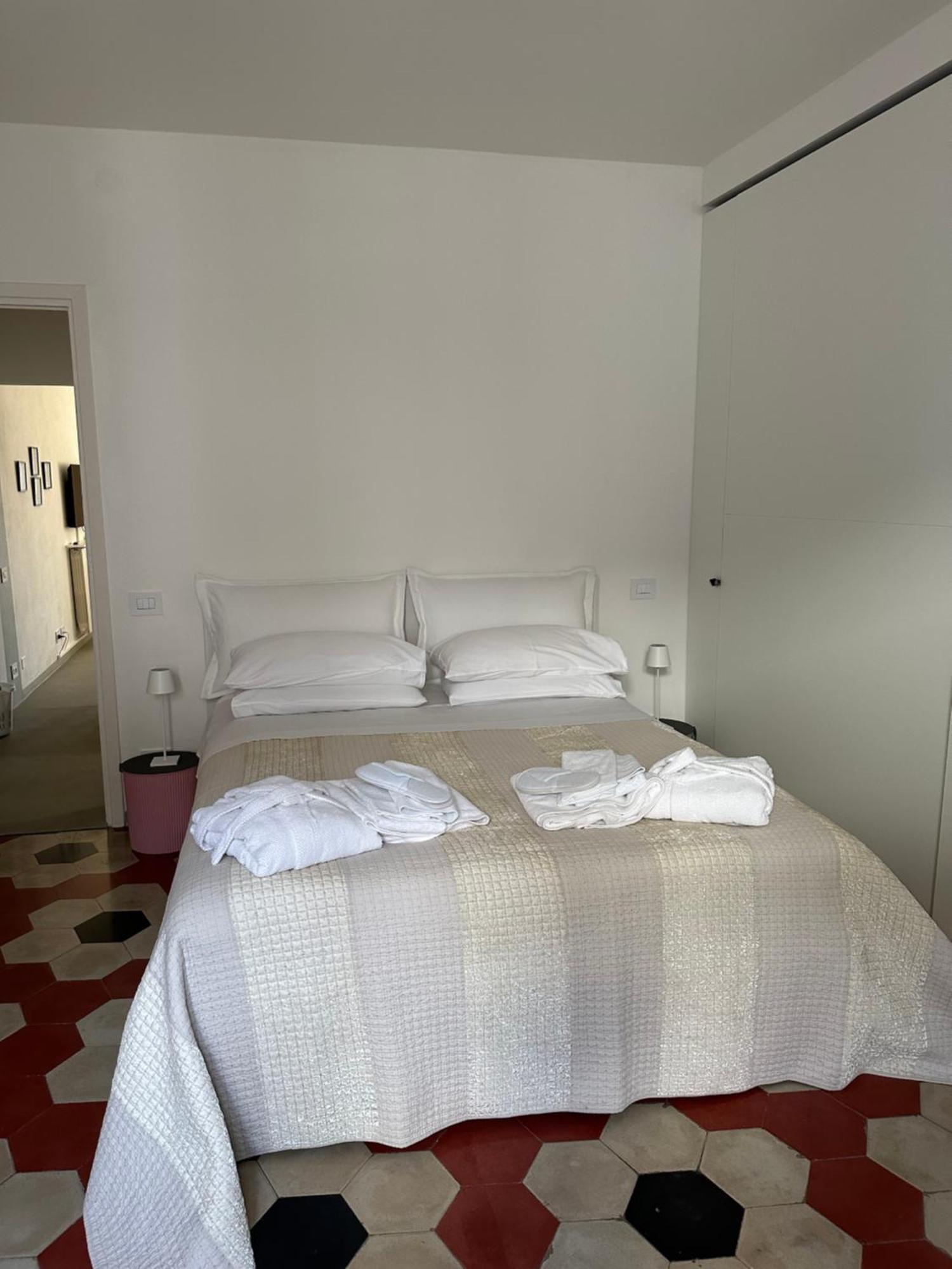 Number 99 Apartment Bergamo Luaran gambar